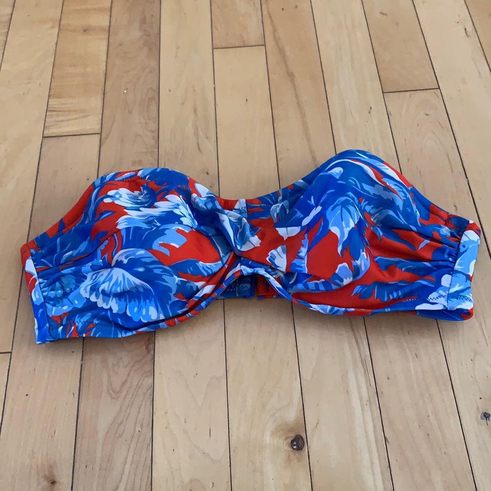 36D J.Crew Strapless bathing suit top lightly lined with underwire
